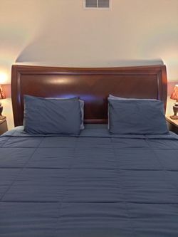 Solid King Bedroom Set