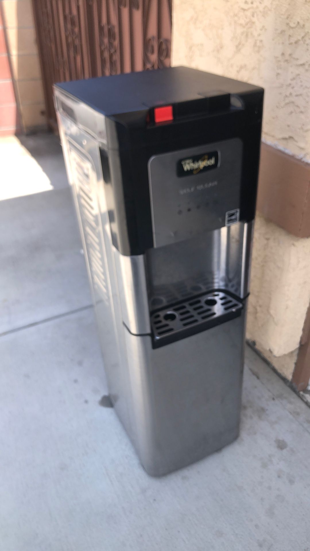 Whirlpool Water Dispenser. Send Offers. Need Gone!