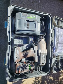 REDUCED: Flex 24V Battery Powered 1/" Drive Impact