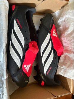 Soccer cleats,PREDATORS LEAGUE CLEATS FT FG Adidas,red and black,size 11