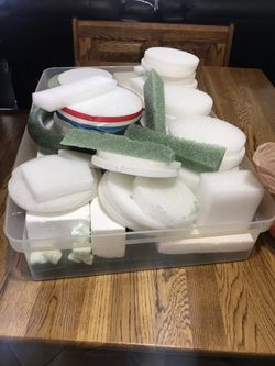 Unísel , styrofoam etc. Para hacer areglos florales o manualidades