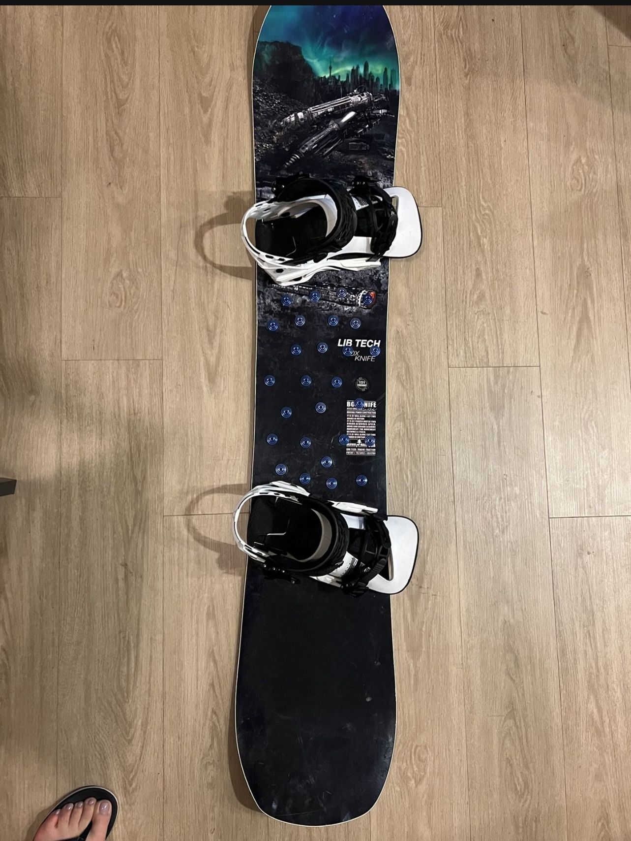 150 Snowboard With Bindings 