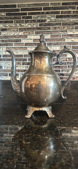 F.B. Rogers Silver Company silver-plated teapot