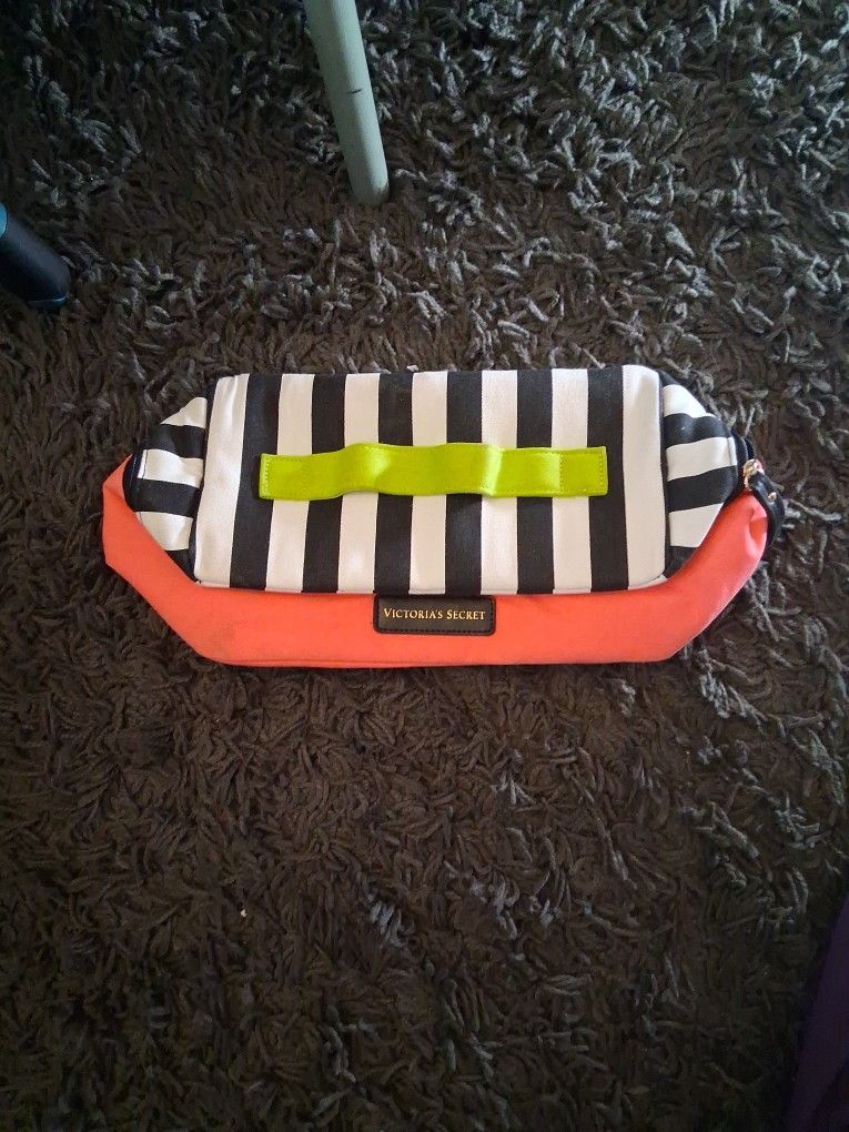 VICTORIA SECRET Handbag For Overnighters