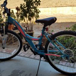 Mongoose 24 Inch Bike, 18 Speed