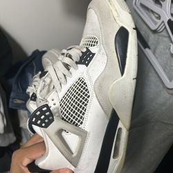 Jordan 4s Military Size 8.5