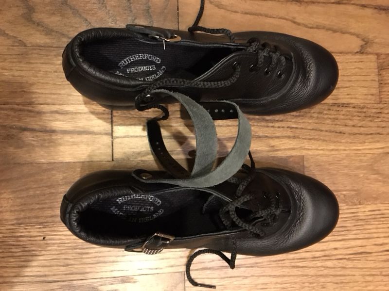 Rutherford Irish dance hard shoe. Size 5 1/2W for Sale in Arlington