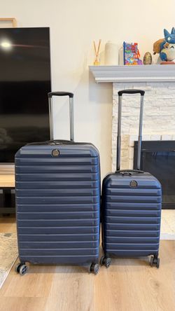 DELSEY Paris 2-Piece Luggage Set – 28” + 20” – Navy Blue