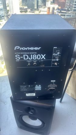 2 pioneer monitors