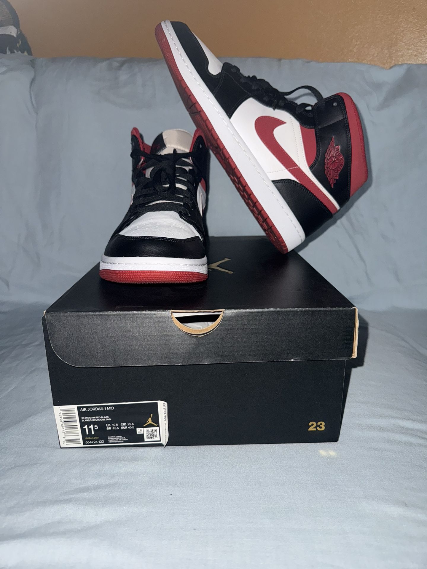 Jordan 1 Mid Top