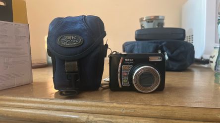 Nikon Coolpix L16.2 MP digital point and shoot camera