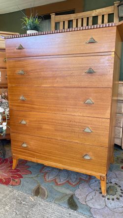 Gorgeous Mid 20 th Century Chinoiserie  Padoga Highboy Dresser By R-Way