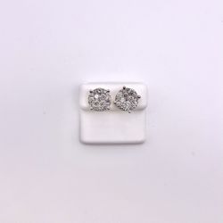 10K Diamond screw back earrings 3CTS