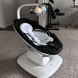 4moms MamaRoo Multi-motion Baby Swing