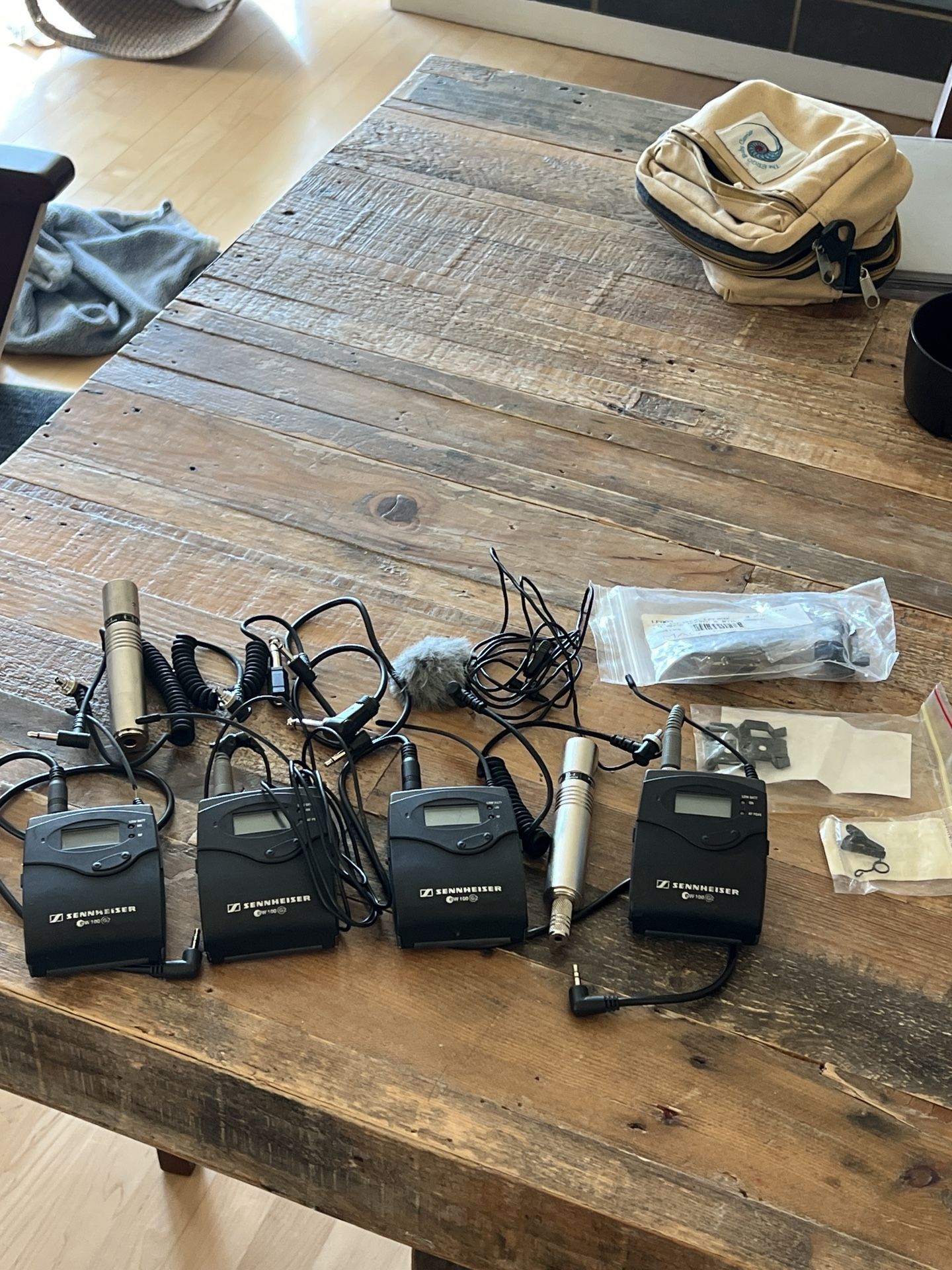 4 Sennheiser ew 100 G2 Pro Audio Microphones with shoe mount, nylon clips and 2 radio shack adapter 274-017C hi unbalanced