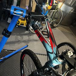 Gt Aggressor Pro New Small Bike.