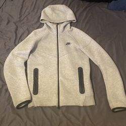 Nike Tech
