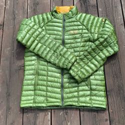 Mountain Hard Wear Down Jacket Size Large