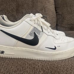Nike Air Force 1 '07 LV8 Overbranding Size 11 Men White and Black