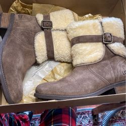 Ugg Women Boots Size 9