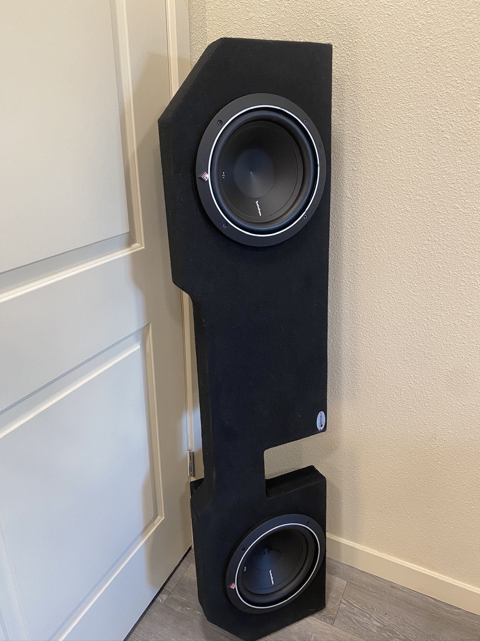 Sound box with 2 10s