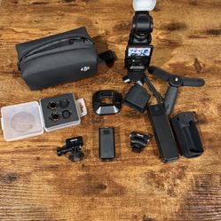 DJI Osmo Pocket 3 With Accessories 