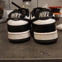 Nike Panda Dunks