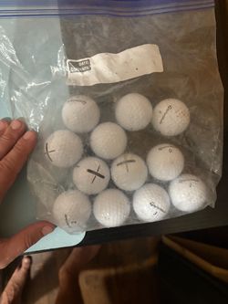 TaylorMade Golf Balls – Lot of 12