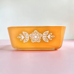 Vintage Pyrex 0502 Refrigerator Dish Butterfly Gold Milk Glass 1.5 PT No Lid