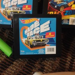 Hot Wheels & 6 Car Cases 