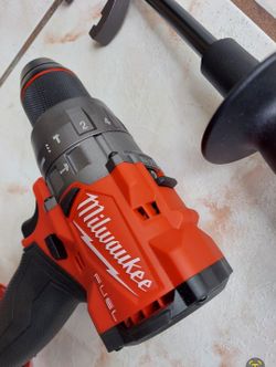 New Milwaukee FUEL 1/2" Hammer Drill Driver M18  Tool Only 
