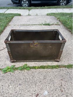 Vintage Dark Green Kennette Leather & Metal Storage Box