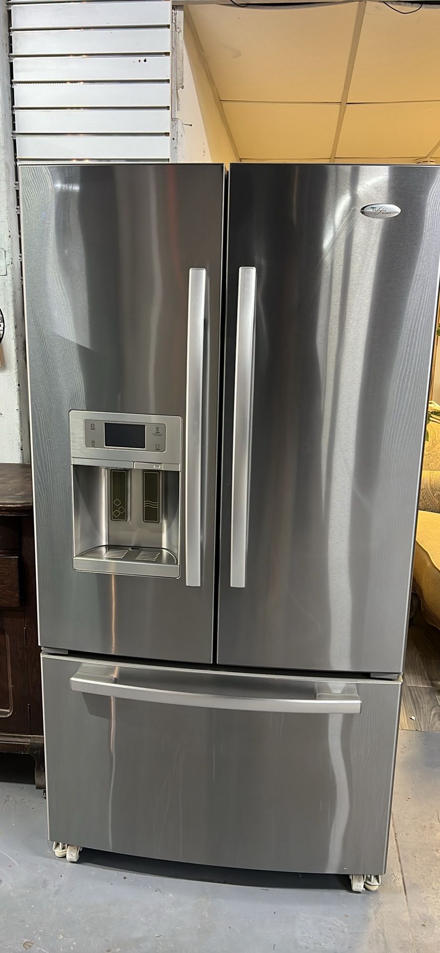 36”in Wide Whirpool Gold Use Like New Perfec Working And Warranty 