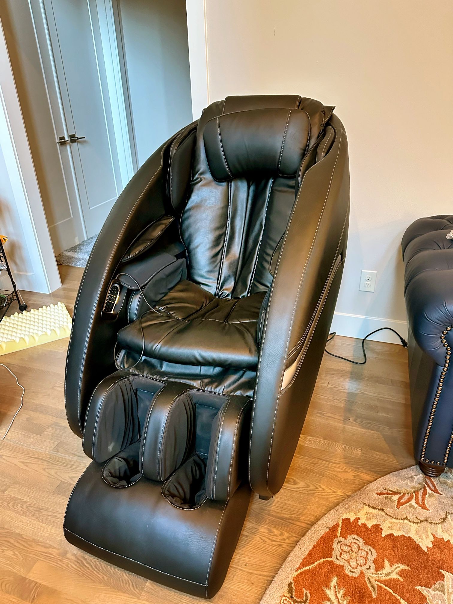 Energize 3D Massage Chair By Brookstone