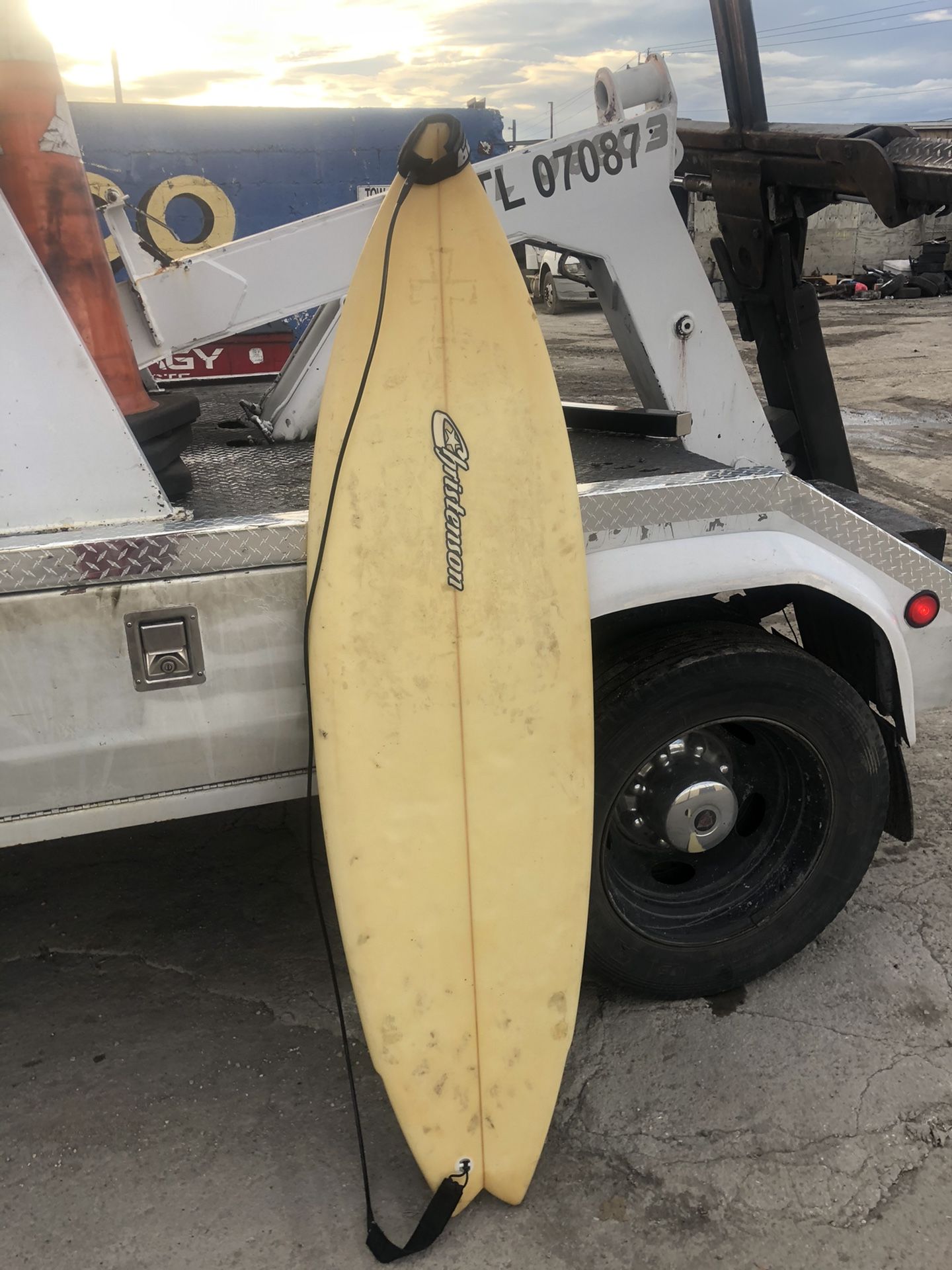 Surfboard 6”