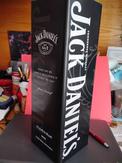 JACK DANIEL'S EPMTY DISPLAY