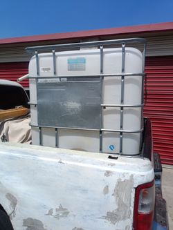 250 gal water tank