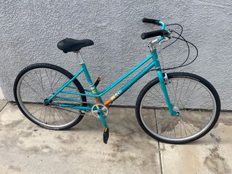 26in Fairdale Flyer women’s cruiser project $250