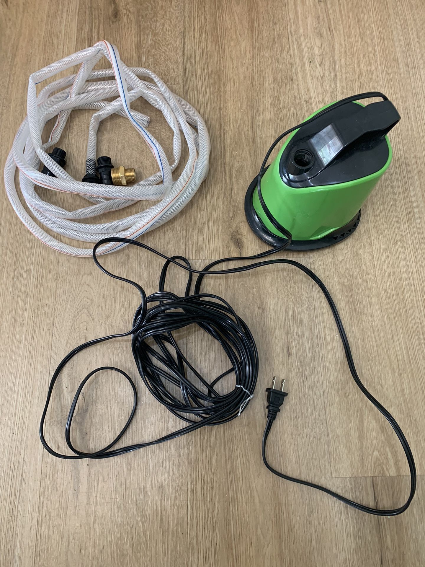 AgiiMan Pool Cover Pump, 1100 GPH Submersible Water Sump Pump for Pool Draining with Adjustable Filter, 16' Drainage Hose and 25' Power Cord, 4 Adapte