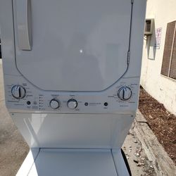 GE 24 inches Stackable  Like New. 