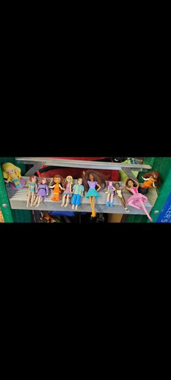 Lot of 10 Small Fashion Dolls