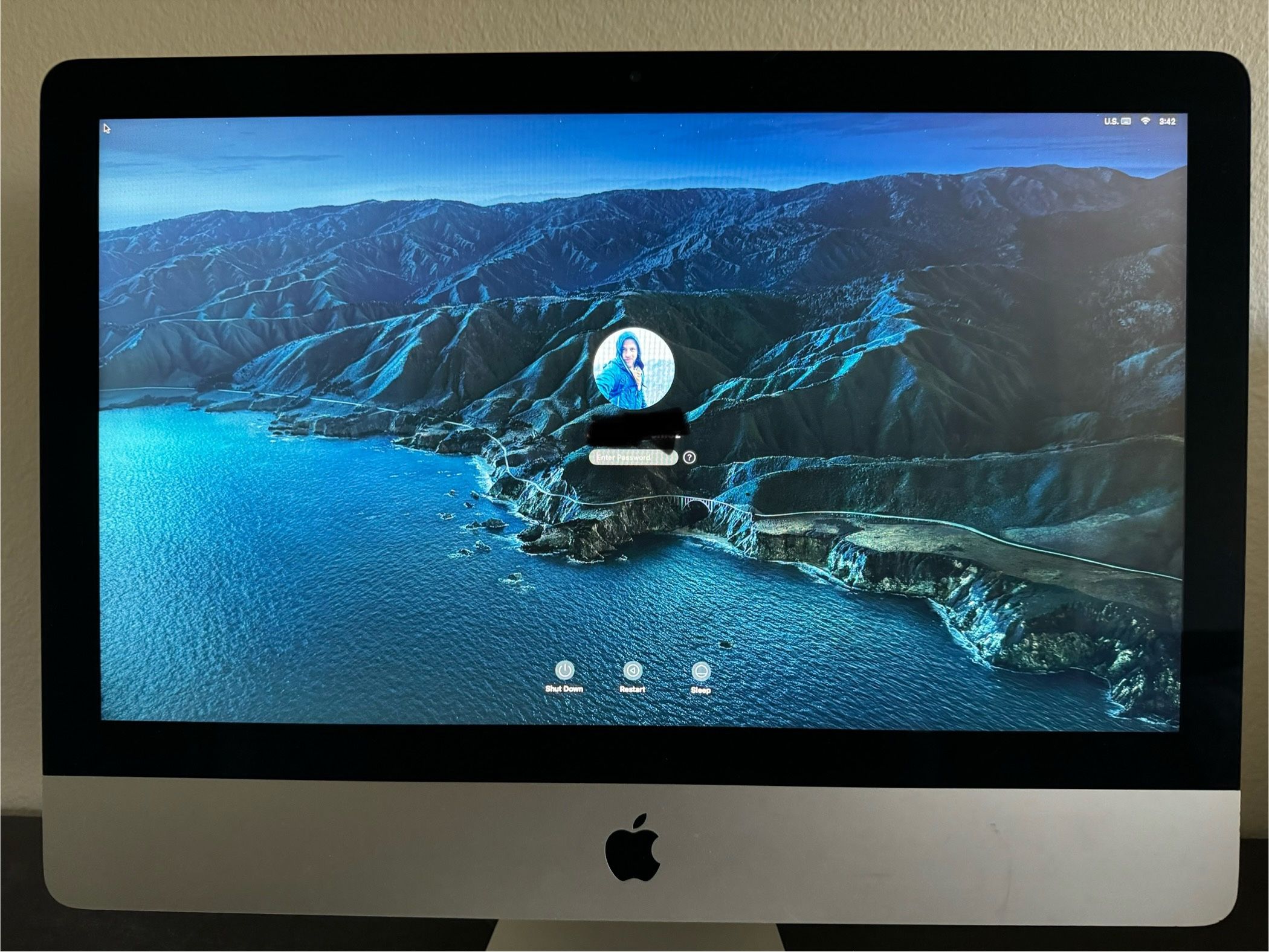 iMac 21.5 2017 + Wireless Mouse And Keyboard