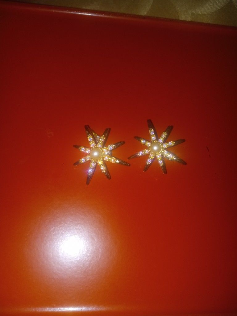 Nice Emmons Pearl And Jeweled Sunburst Marked Clip-ons Also Maple Leaf Brooch