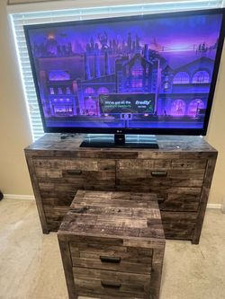 Furniture & TV