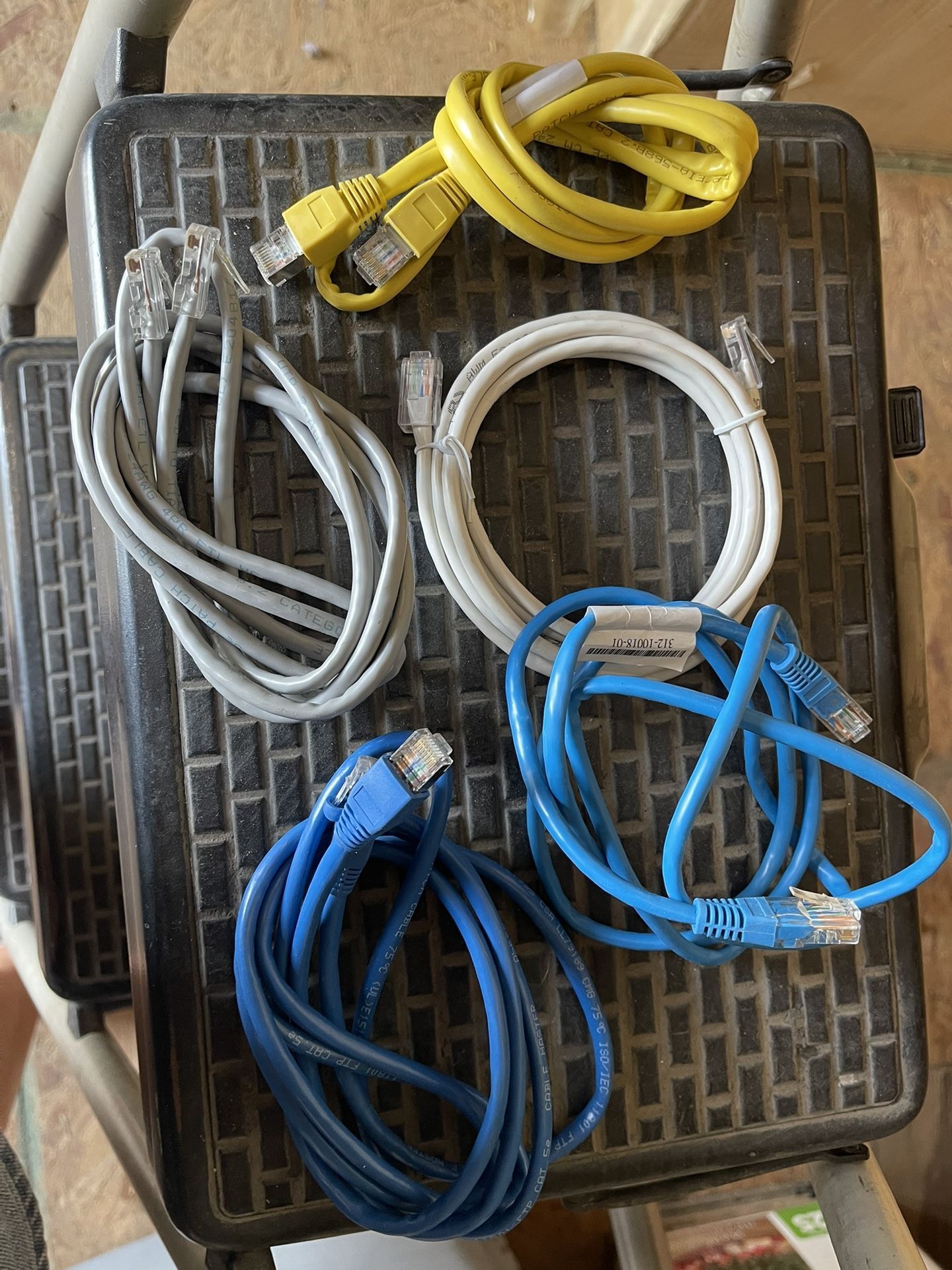 Ethernet Cables / Computer Cables / Game Console Cords