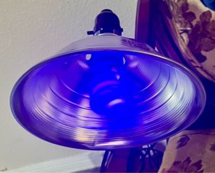 NEW IN PACKAGING: 8.5” ALUMINUM CLAMP LIGHT MFG BY CHAMPION ELECTRONICS FITTED W A STANDARD LED BLACKLIGHT BULB!
