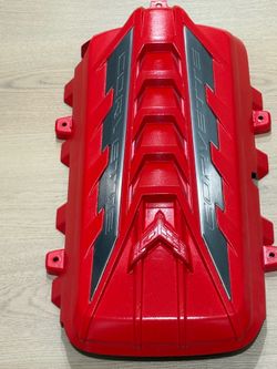 Corvette C8 engine cover in red