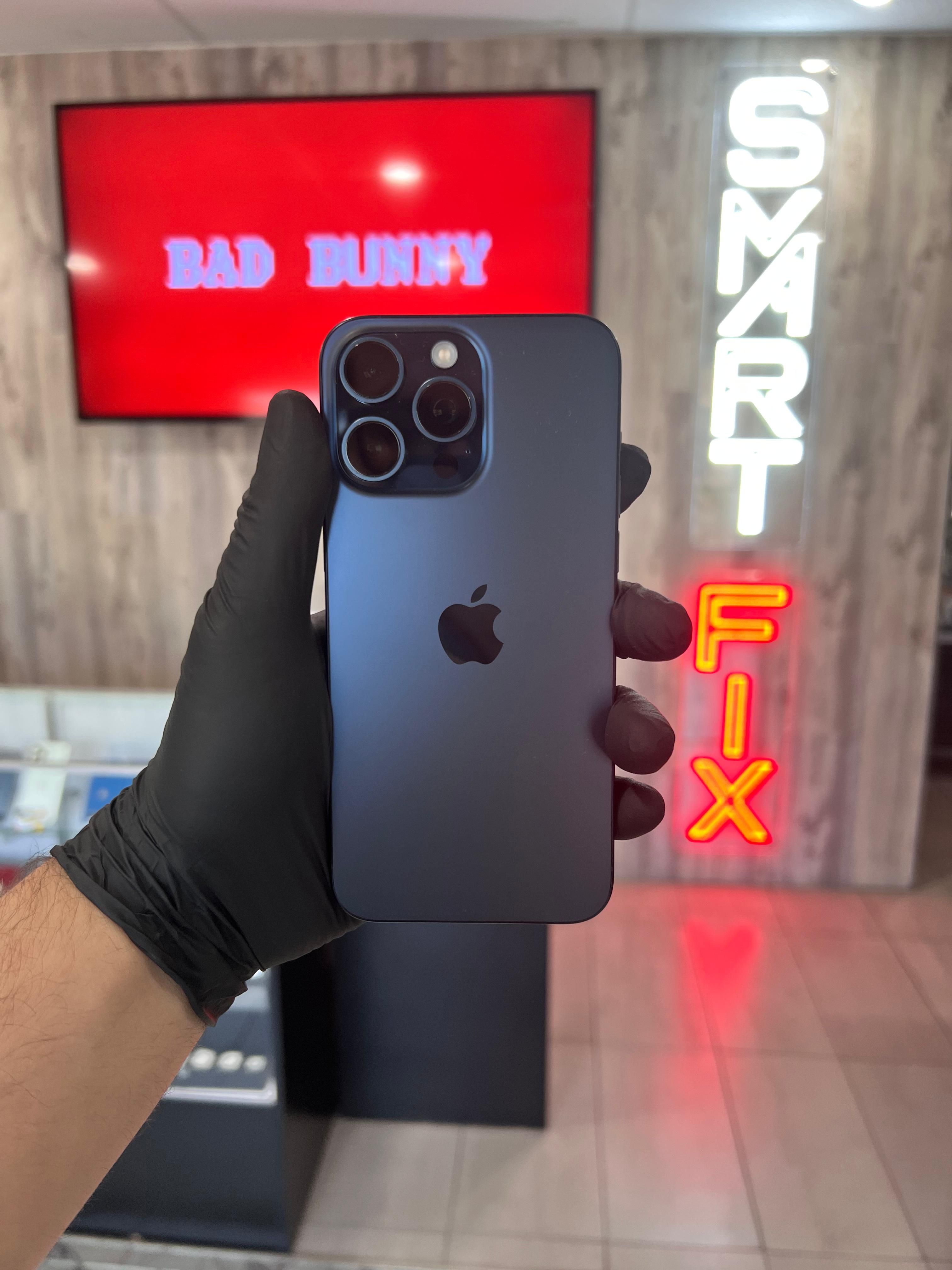 Apple iPhone 15 Pro Max 256GB Unlocked (Liberado)