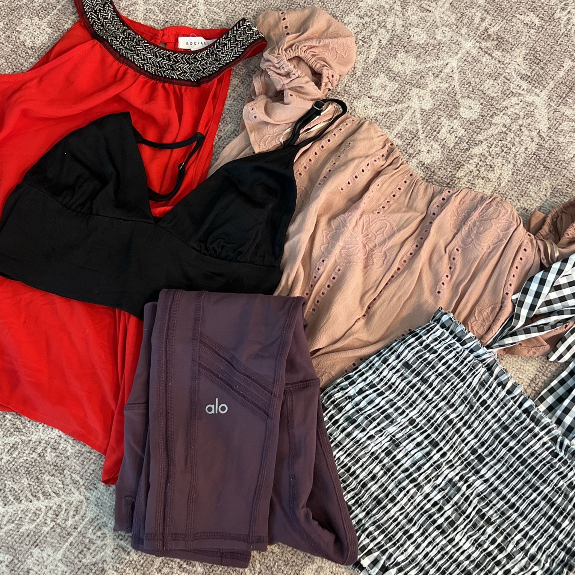 Women’s XS/S Clothing