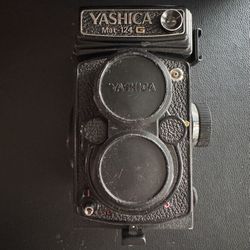 Yashica Film Camera Mat-124 G